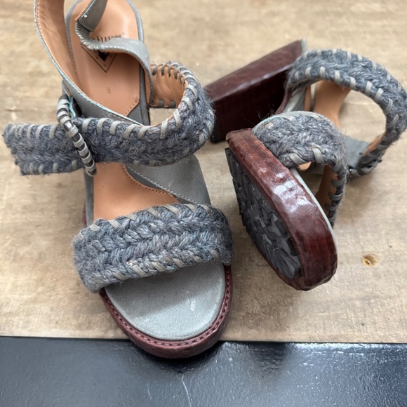 John Fluevog blue gray Strappy Sandals sz 7.5 - Picture 2 of 7